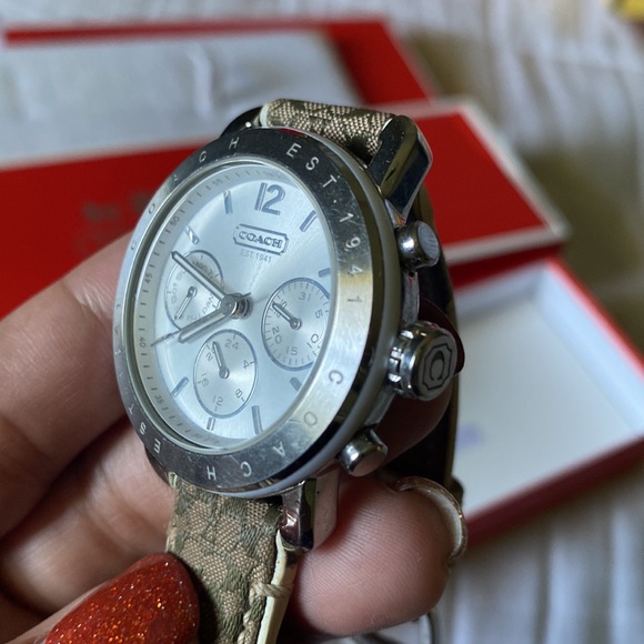 Authentic COACH Watch - Picture 3 of 4